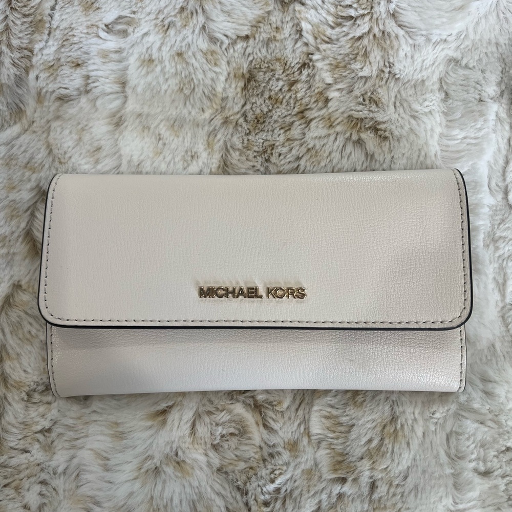 Michael Kors Cream Wallet
